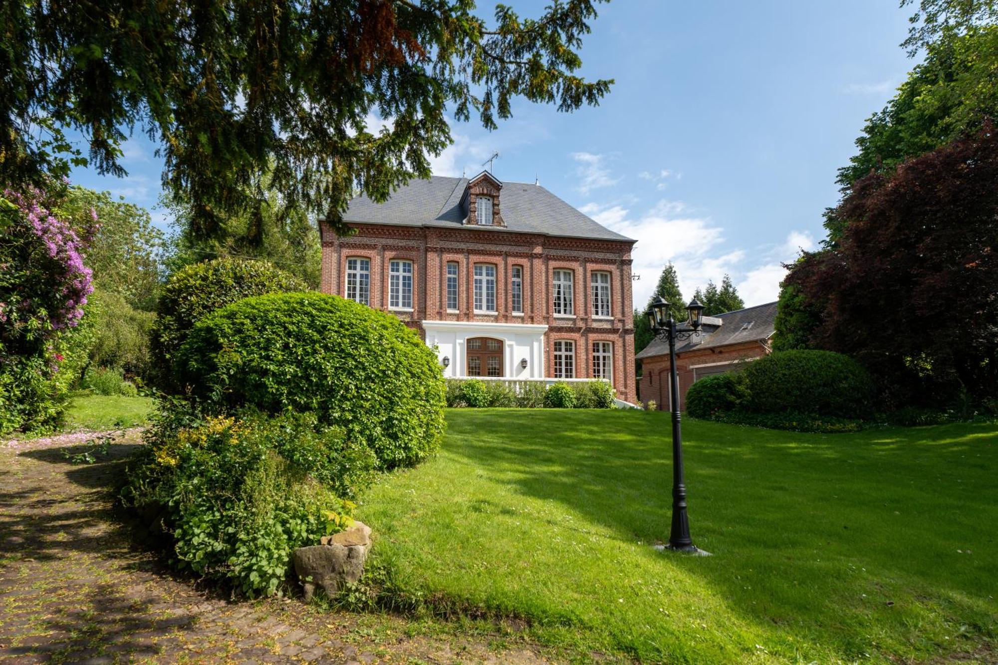 Le Manoir De La Belle Epoque Bed and breakfast *